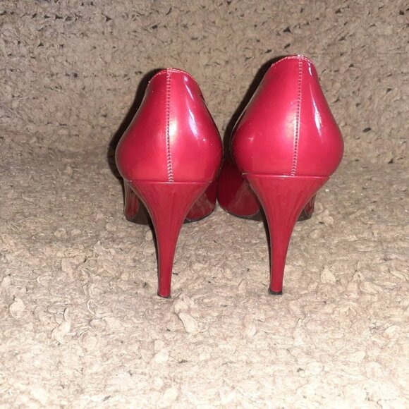 STUART WEITZMAN-Metallic Ruby Red Patent Leather Pumps-Sz 8M-Excellent - Picture 5 of 8